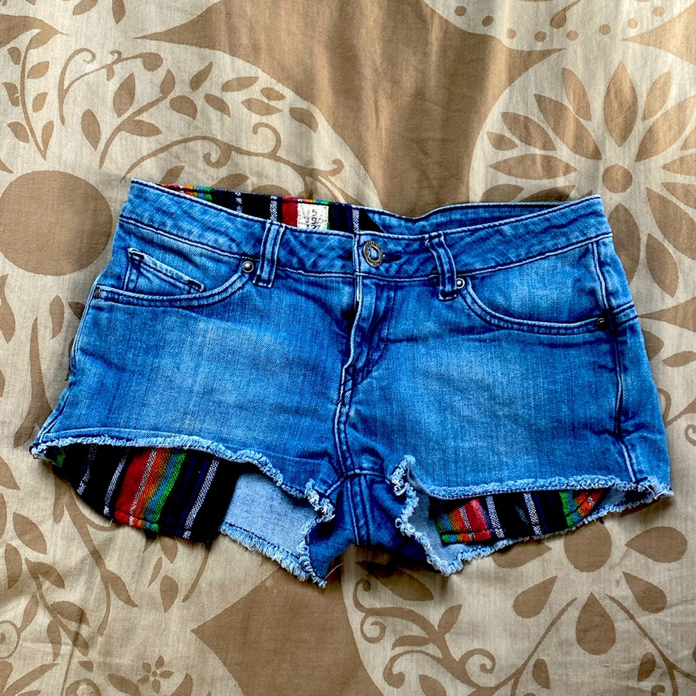 Volcom Size 5 cutoff denim shorts